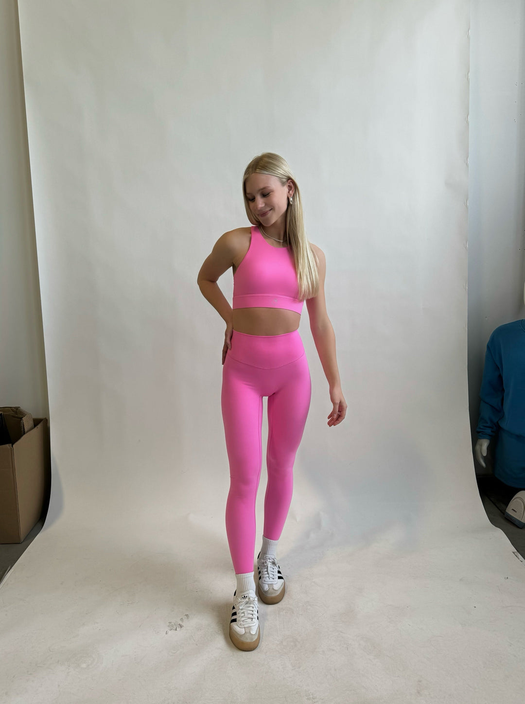 Cheeky Seamless Leggings -- Bubblegum