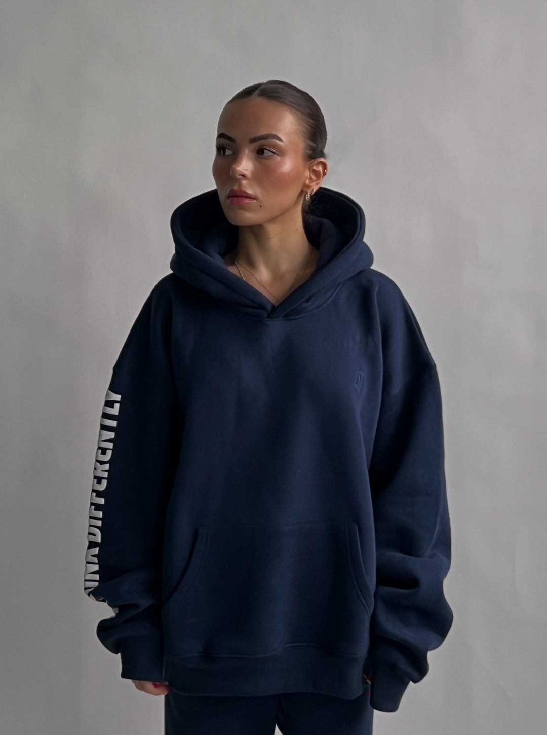 【GRAVER】23FW★ OF Shoes Center Hoodie Cloud Sensory Hoodie – Oversized Comfort for Anxiety Relief