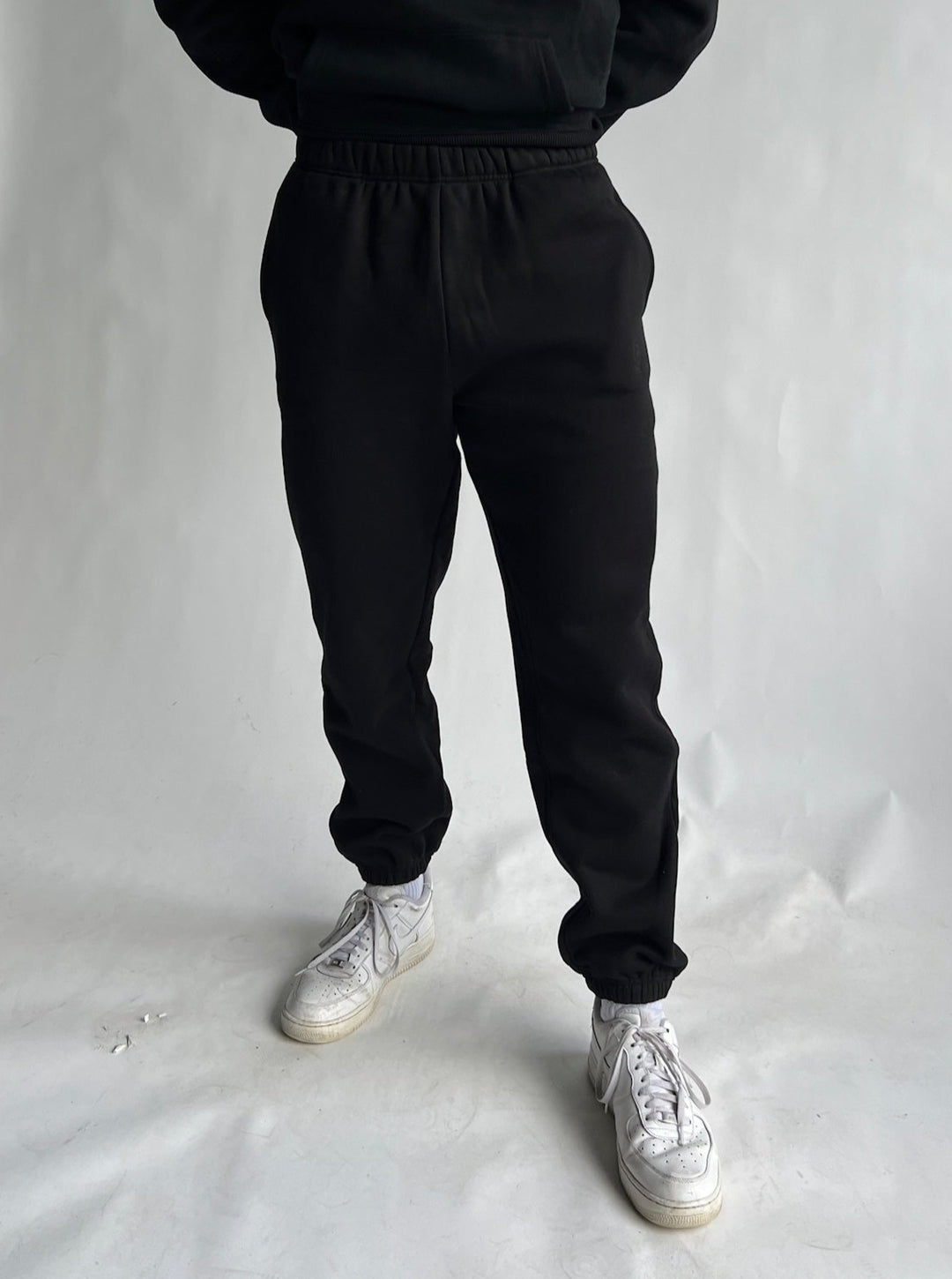 Heavyweight Sweats — Black